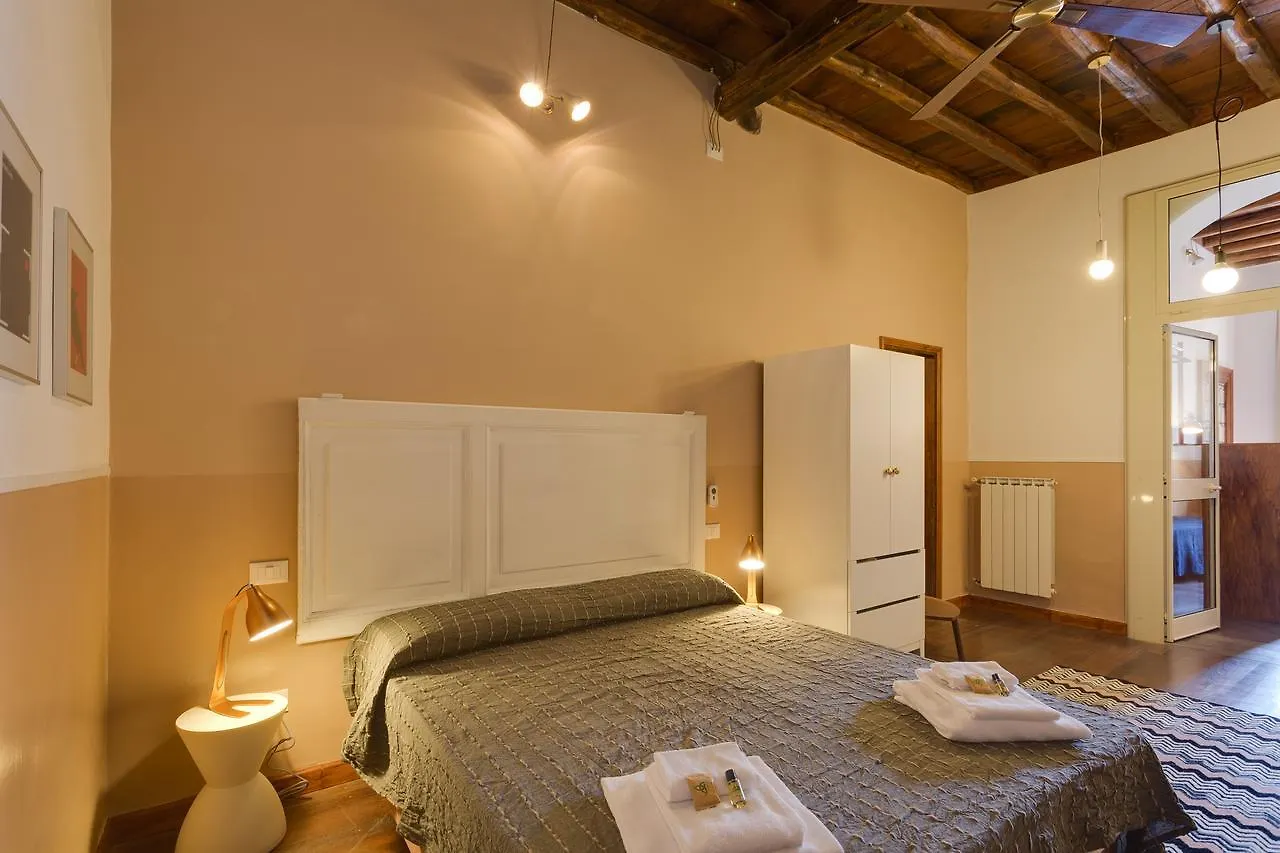 6 Bedroom Apartment Baullari Rome