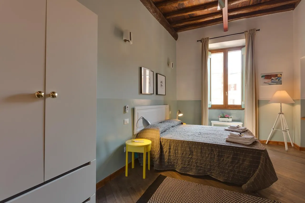 6 Bedroom Apartment Baullari Rome