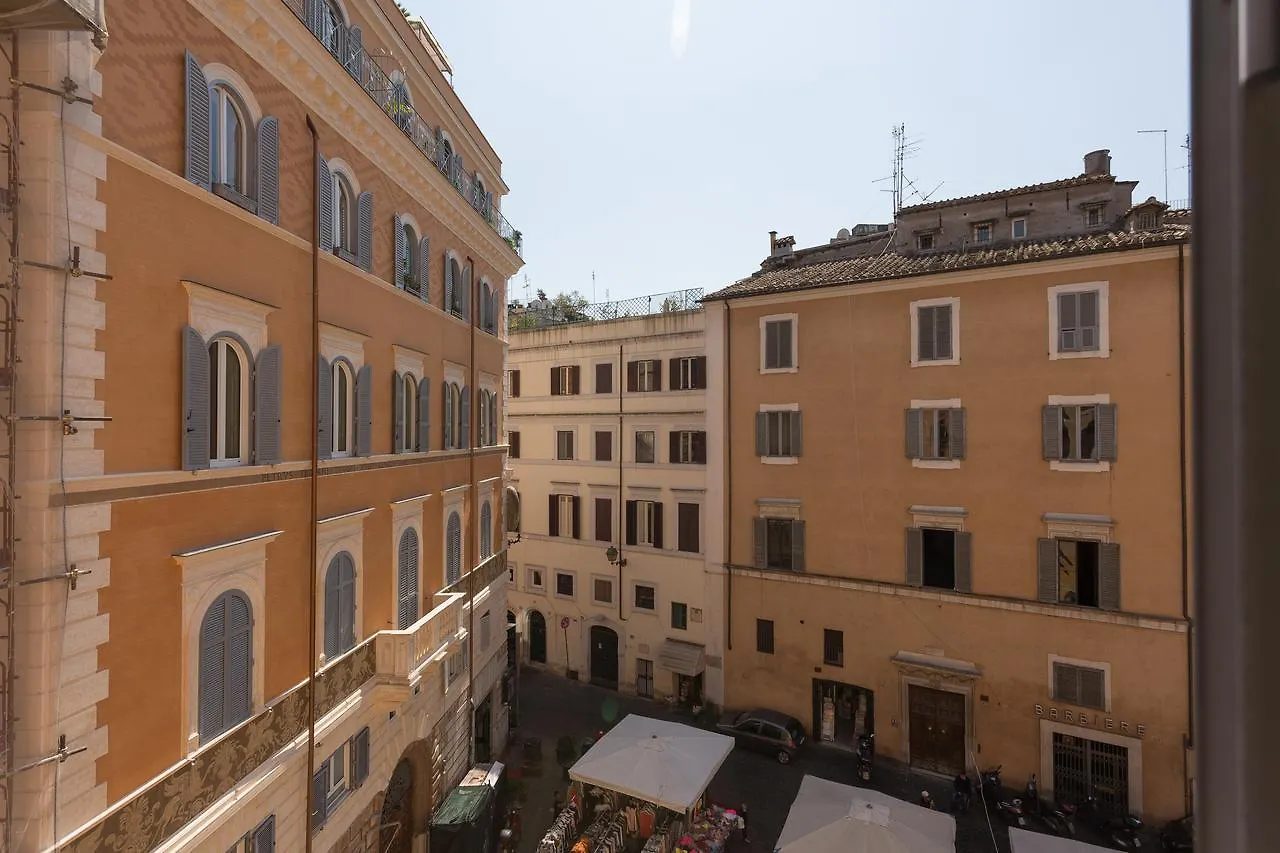 6 Bedroom Apartment Baullari Rome 0*,