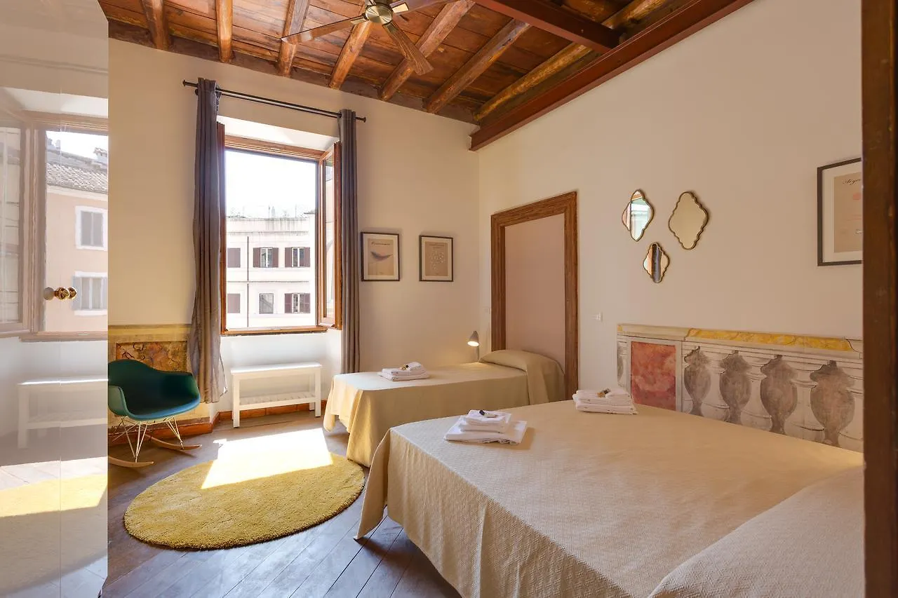 6 Bedroom Apartment Baullari Rome