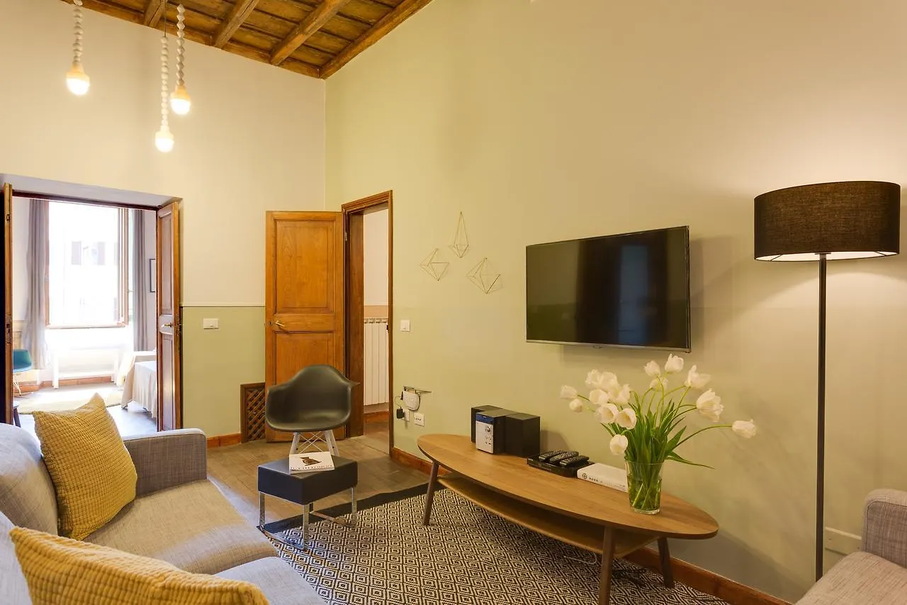 6 Bedroom Apartment Baullari Rome
